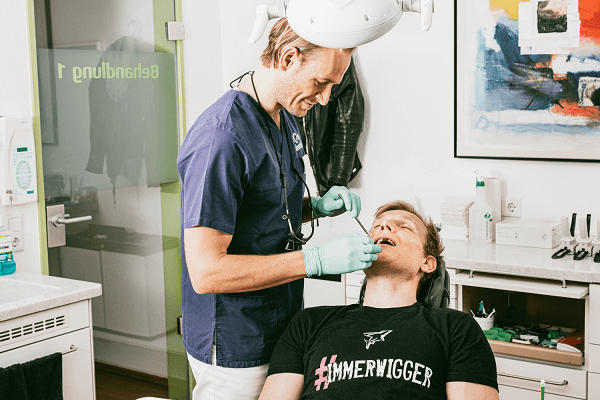 Zahnarztpraxis Dr. Langenbach Koeln 2 Zahnarzt Köln