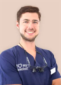 Der Zahnarzt Dr. Christian Ramroth